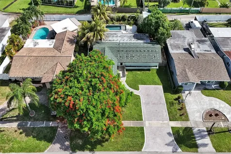 4311 Hayes Street Hollywood FL 33021
