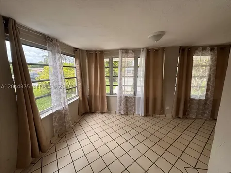 2082 NE 180th Street North Miami Beach FL 33162