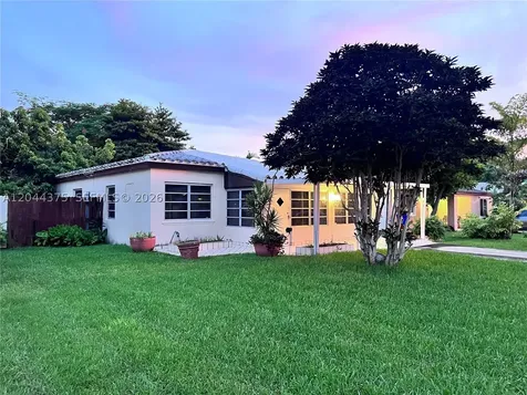 2082 NE 180th Street North Miami Beach FL 33162