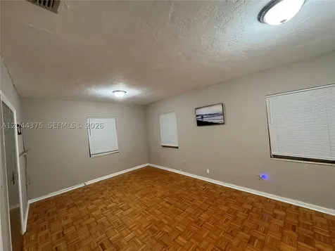 2082 NE 180th Street North Miami Beach FL 33162