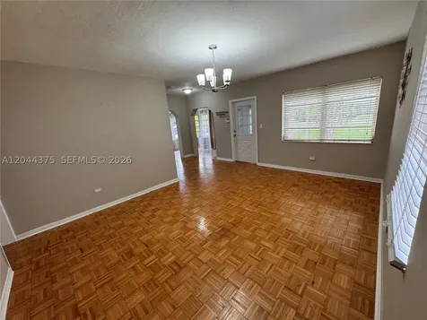2082 NE 180th Street North Miami Beach FL 33162