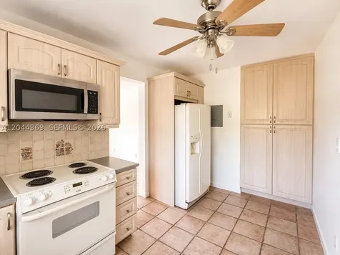 7705 SW 86th Street Miami FL 33143