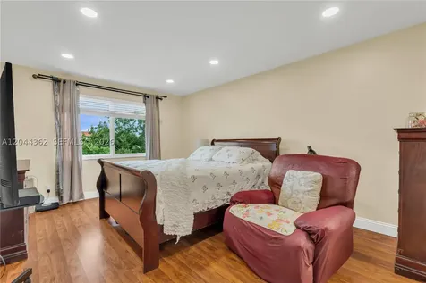 12900 SW 13th Street Pembroke Pines FL 33027