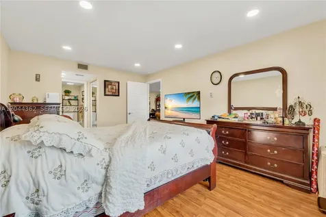 12900 SW 13th Street Pembroke Pines FL 33027