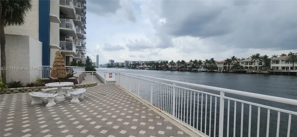 1600 S Ocean Drive Hollywood FL 33019