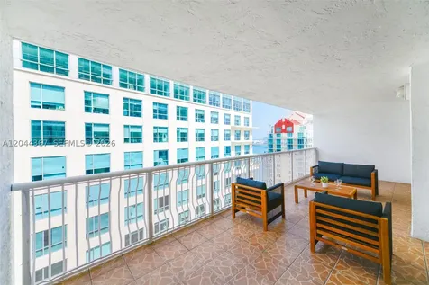 1200 Brickell Bay Drive Miami FL 33131