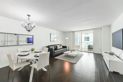 1200 Brickell Bay Drive Miami FL 33131