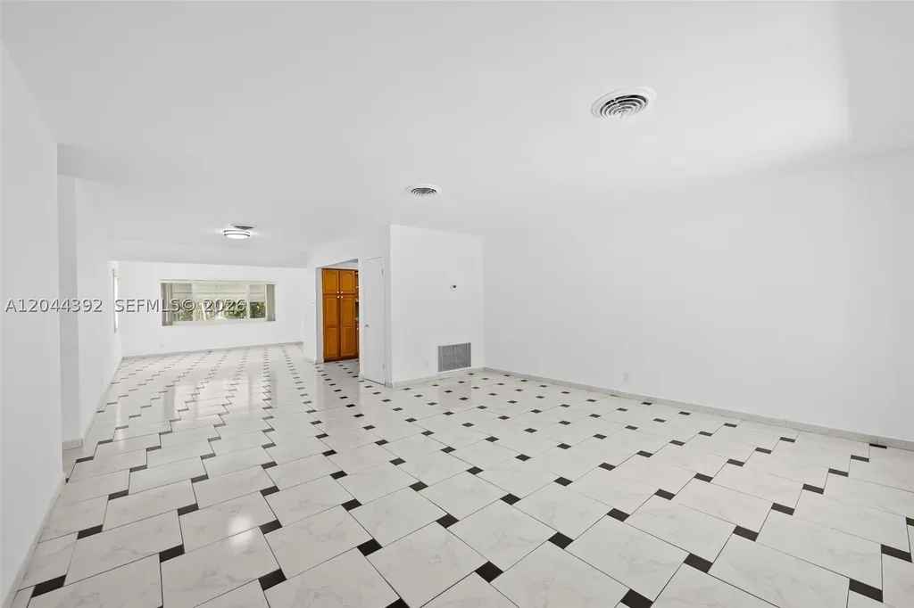 733 N Rainbow Drive Hollywood FL 33021