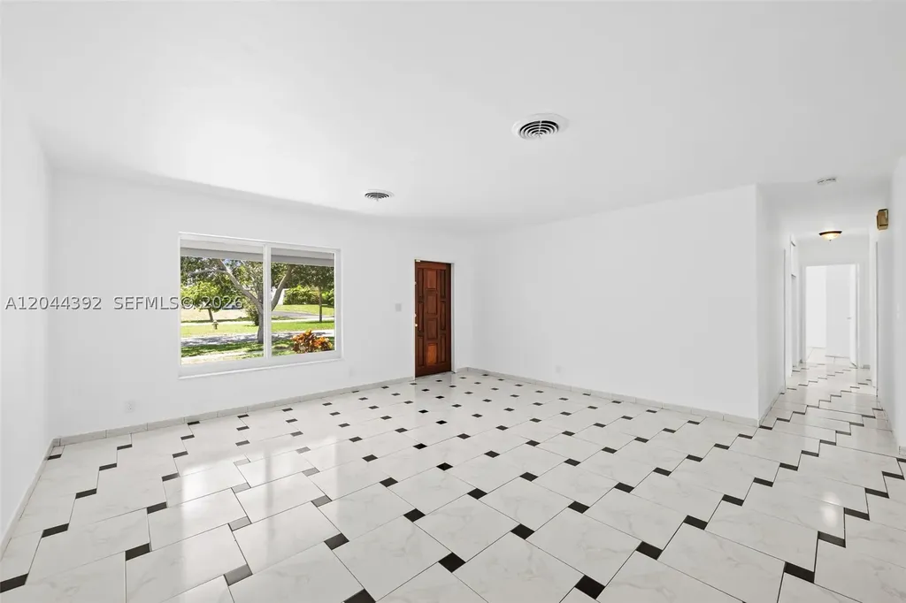 733 N Rainbow Drive Hollywood FL 33021