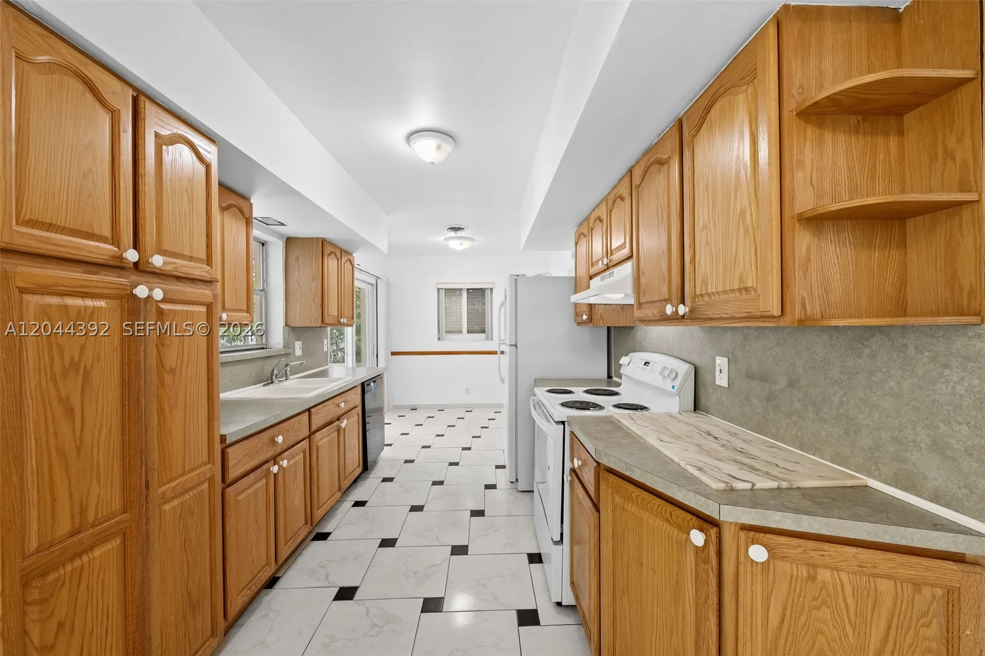 733 N Rainbow Drive Hollywood FL 33021