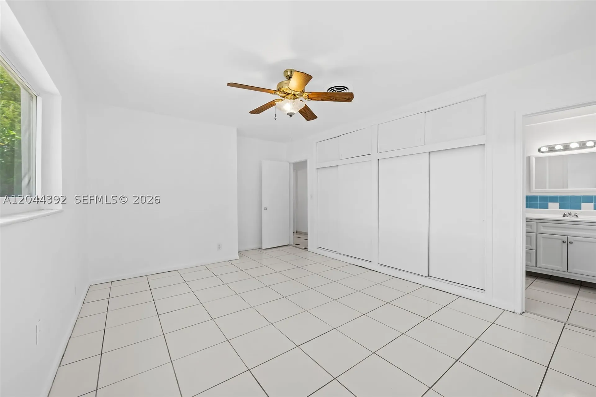 733 N Rainbow Drive Hollywood FL 33021