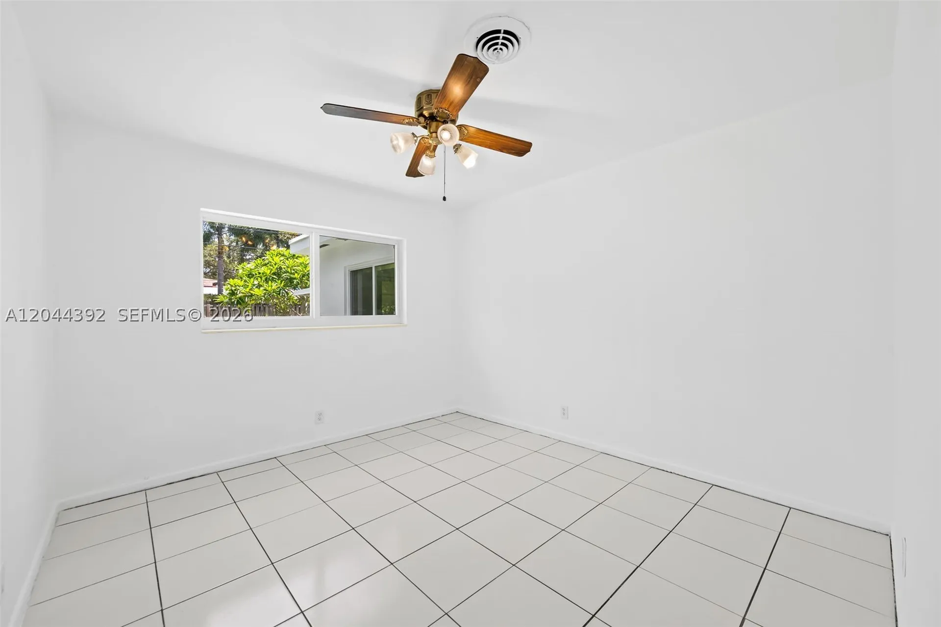 733 N Rainbow Drive Hollywood FL 33021