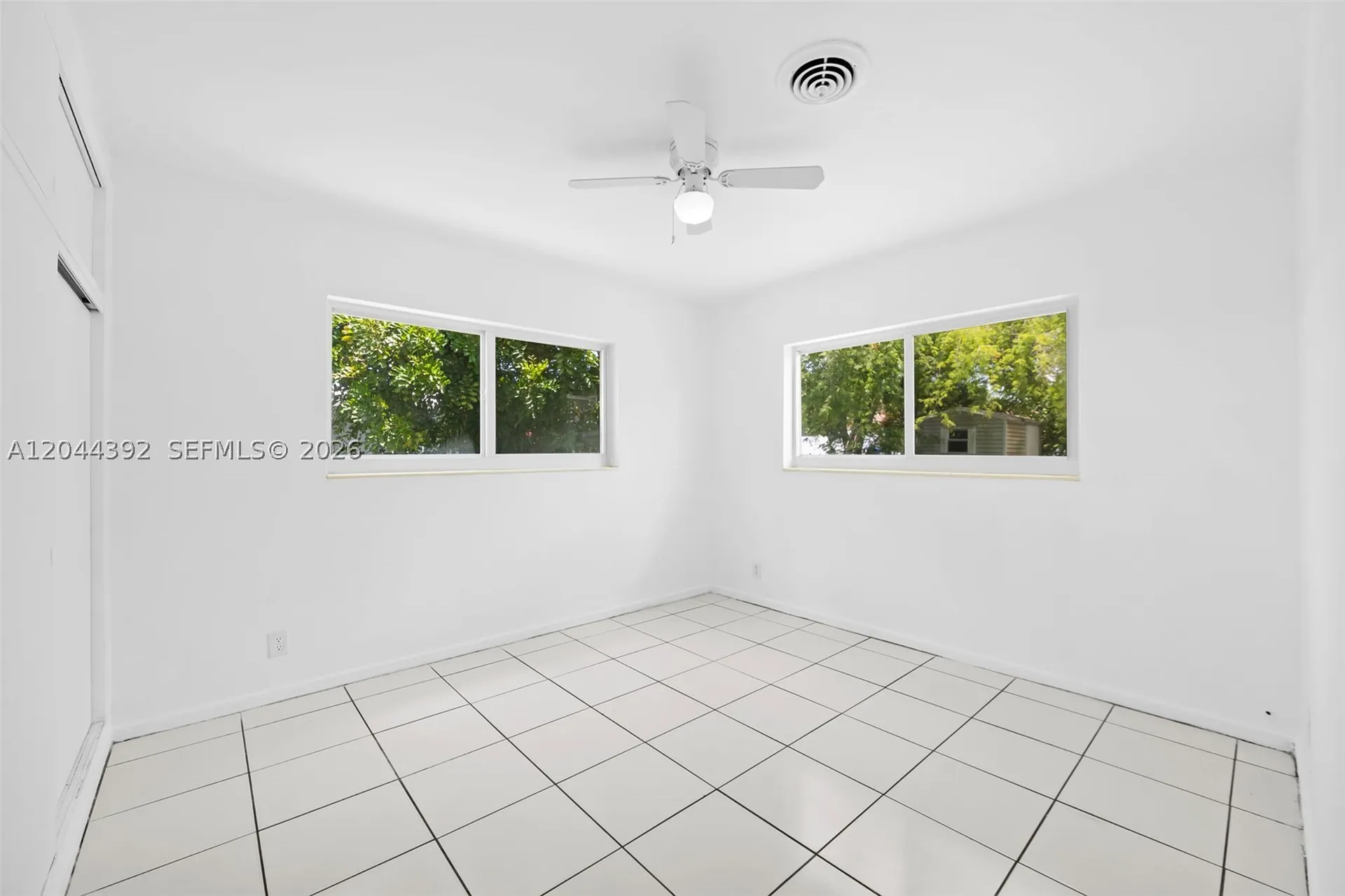 733 N Rainbow Drive Hollywood FL 33021