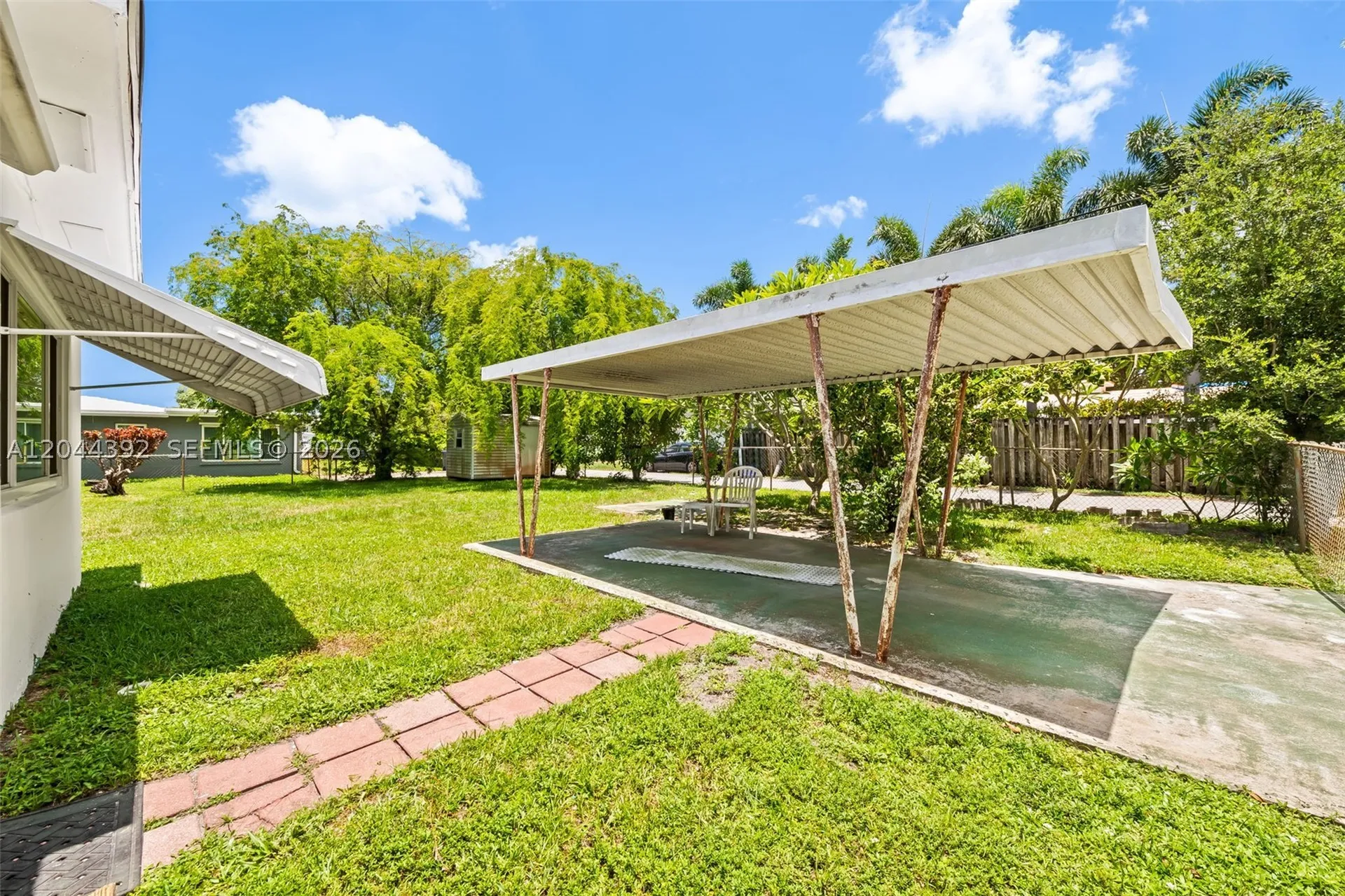 733 N Rainbow Drive Hollywood FL 33021