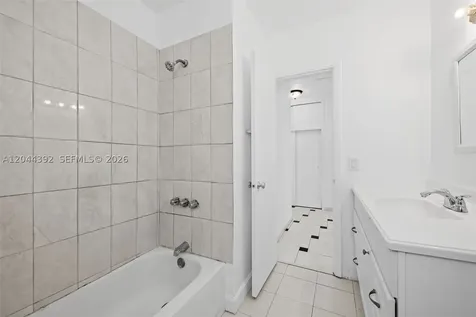 733 N Rainbow Drive Hollywood FL 33021