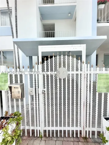 641 Espanola Way Miami Beach FL 33139