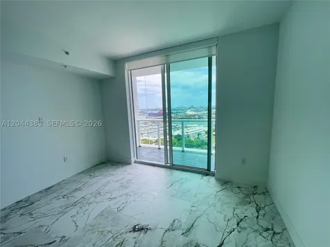 253 NE 2nd Street Miami FL 33132