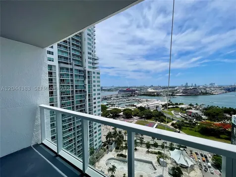 253 NE 2nd Street Miami FL 33132