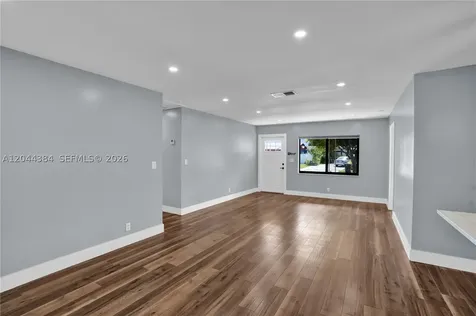 611 SW 76th Terrace North Lauderdale FL 33068