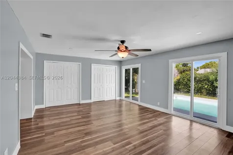 611 SW 76th Terrace North Lauderdale FL 33068