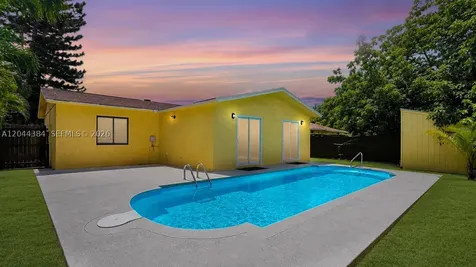 611 SW 76th Terrace North Lauderdale FL 33068