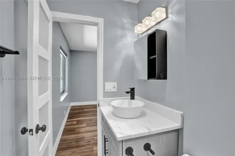 611 SW 76th Terrace North Lauderdale FL 33068