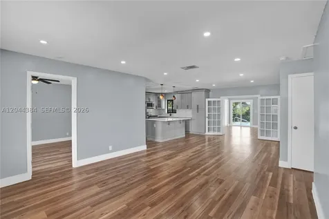 611 SW 76th Terrace North Lauderdale FL 33068