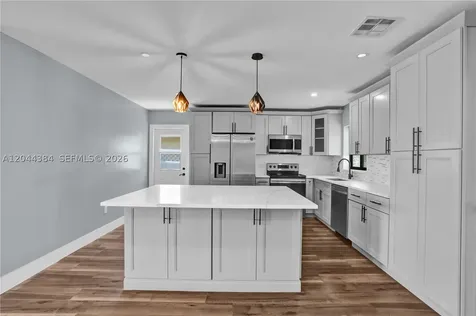 611 SW 76th Terrace North Lauderdale FL 33068