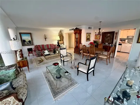 900 Bay Drive Miami Beach FL 33141