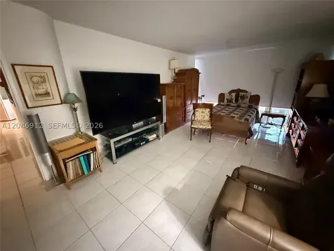 900 Bay Drive Miami Beach FL 33141