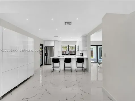 19225 NE 18th Avenue Miami FL 33179