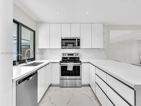 19225 NE 18th Avenue Miami FL 33179