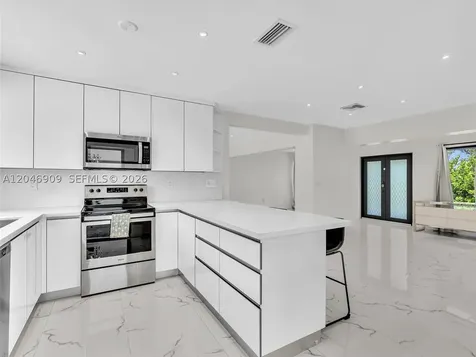 19225 NE 18th Avenue Miami FL 33179