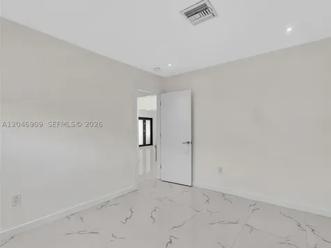 19225 NE 18th Avenue Miami FL 33179