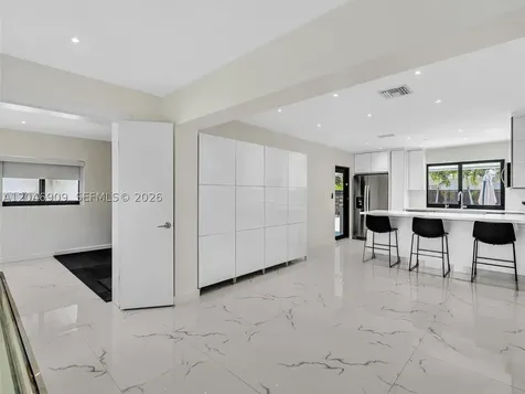 19225 NE 18th Avenue Miami FL 33179