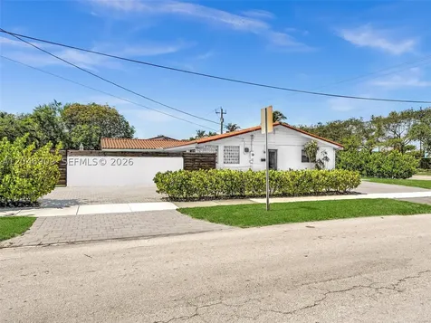 19225 NE 18th Avenue Miami FL 33179