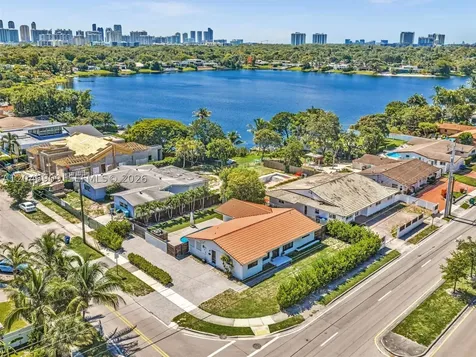 19225 NE 18th Avenue Miami FL 33179
