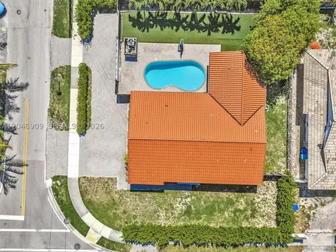 19225 NE 18th Avenue Miami FL 33179