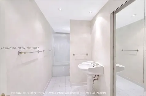 5005 Collins Avenue Miami Beach FL 33140