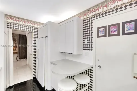 5005 Collins Avenue Miami Beach FL 33140