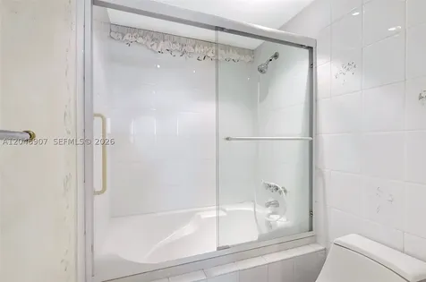 5005 Collins Avenue Miami Beach FL 33140