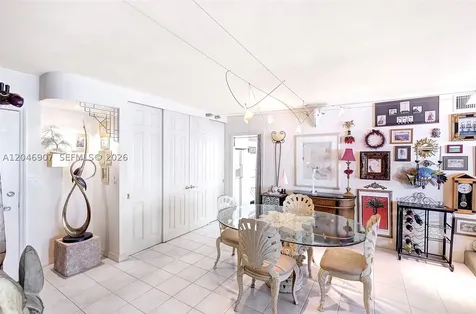 5005 Collins Avenue Miami Beach FL 33140