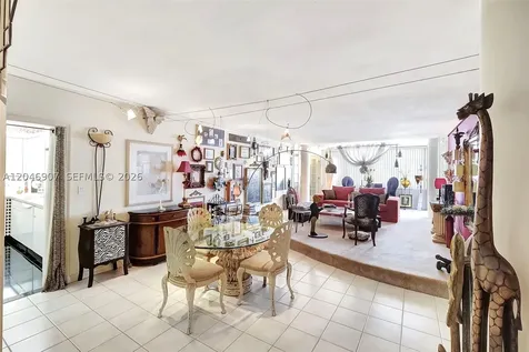 5005 Collins Avenue Miami Beach FL 33140