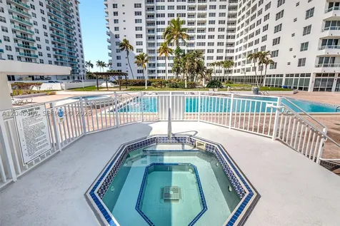 5005 Collins Avenue Miami Beach FL 33140