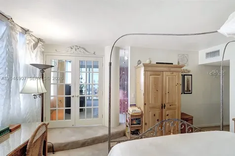 5005 Collins Avenue Miami Beach FL 33140