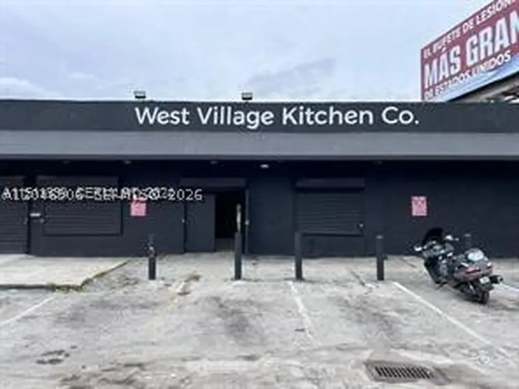 2735 NW 54th Street Miami FL 33142