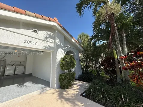20910 Estada Lane Boca Raton FL 33433