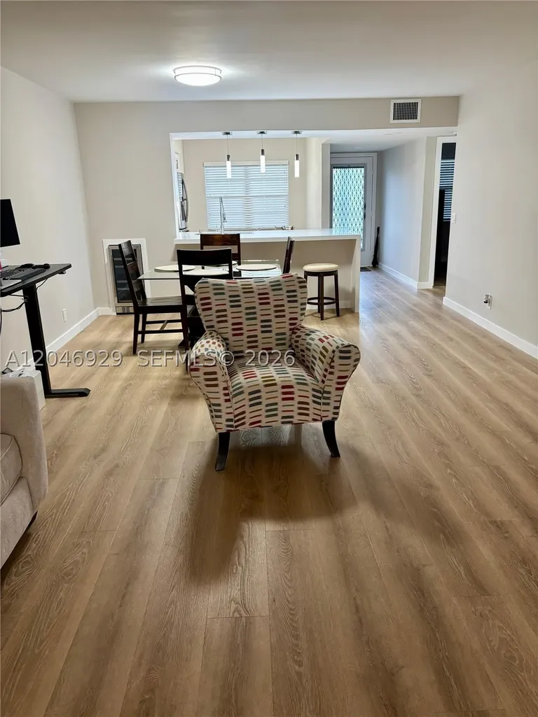 800 SW 125th Way Pembroke Pines FL 33027