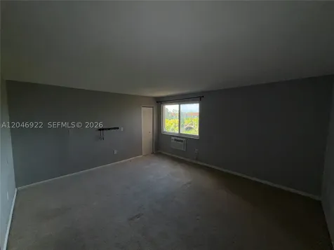 6960 Miami Gardens Drive Hialeah FL 33015