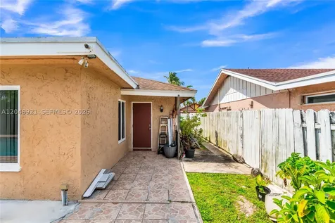 7421 SW 14th Court North Lauderdale FL 33068
